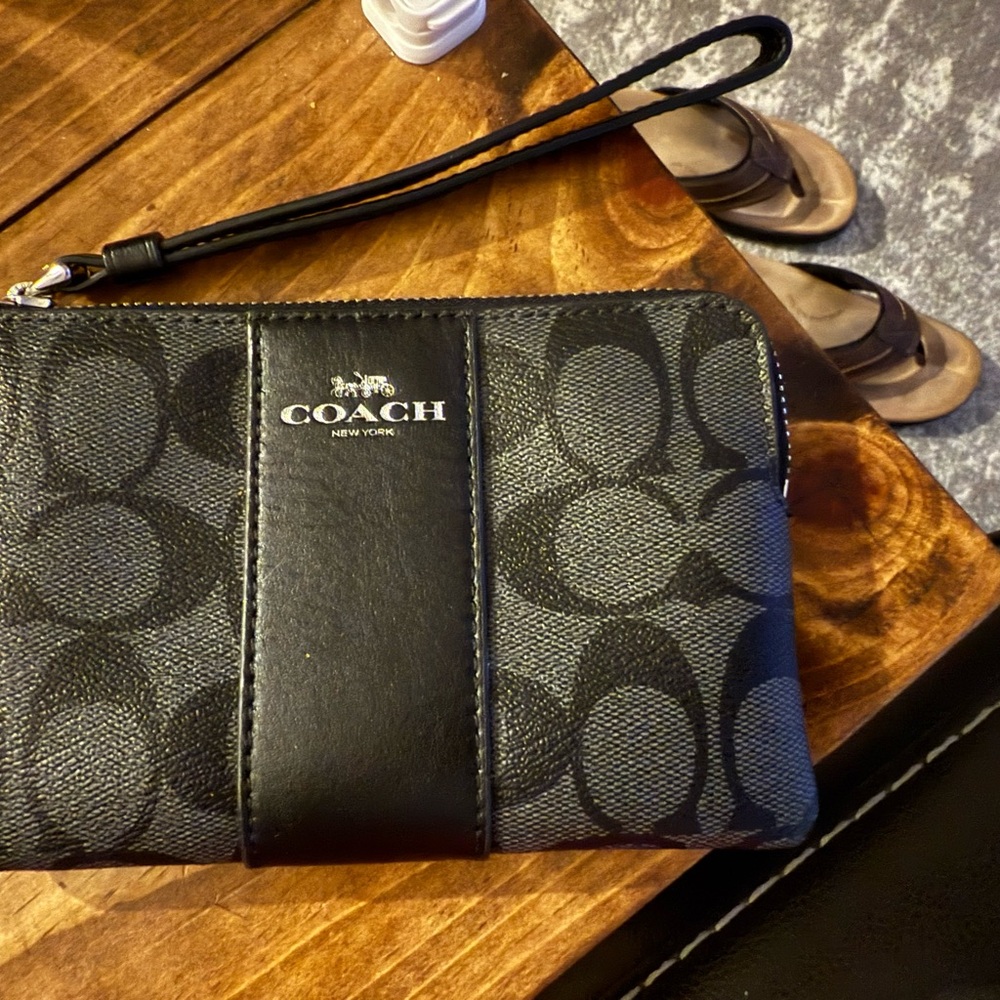 AUTHENTIC Coach Signature Black Wristlet